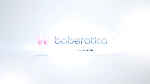 Lexi Belle Fucks Her Pussy with Such Skilled Fingers