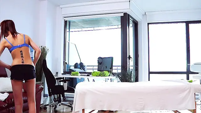 My First Hot Erotic Massage with A Happy End