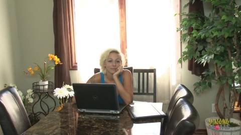 Blonde Stepdad Squealing Desire Slamming Granny's Gash in Kitchen