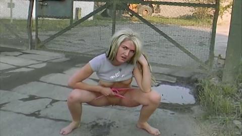 Incredibly filthy teenagers step-daughterly indulge Daddy's piss fetish