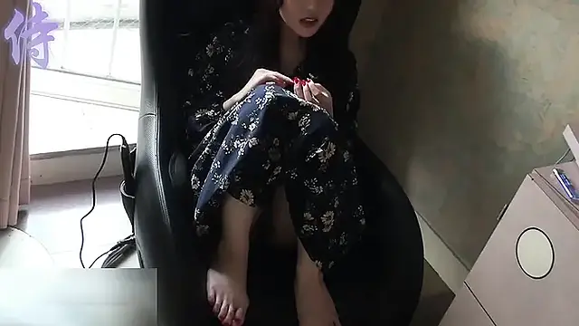 Horny Asian sluts #179