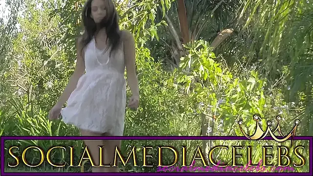 Sexy tight pussy hot brunette cums for you by masturbating outdoors