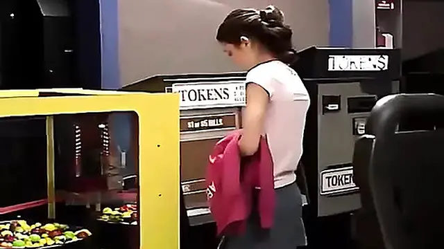 Cute Teen Girl Chloe 18 Is in Her Parents Car Masturbating