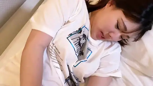 Hot Asian Babe 17000