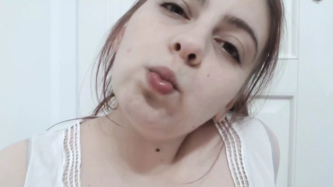 Teen tight pussy✌ gets fucked