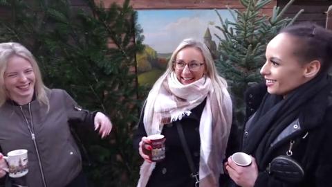 'Festive Frenzy': 'Tree' gets 'Wrapped'