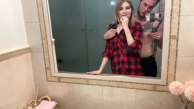 Dark-haired beauty takes cock🍆 deep into her mouth