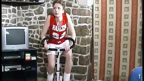 Blonde bombshell cheerleader gets slammed from behind, cumshot on her flat stomach, big tits bouncing