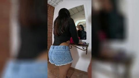 Young Latina anal👌 newcomer shows off flawless derrière to eager audience