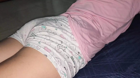 Teen slut heats up with boy - wild cum shot