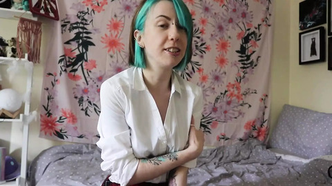 Madam, I crave to ravage your succulent cunt✌