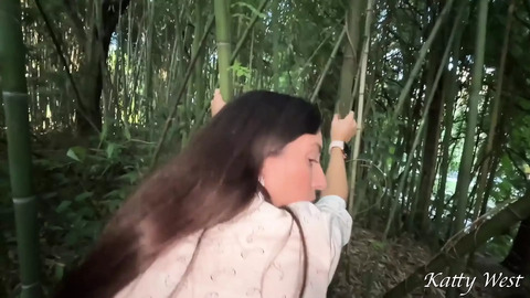 Raw, raunch, post-coital hookups in public greenspace, no regrets, no shame